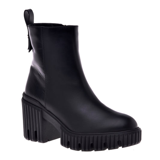 Black calfskin ankle boots
