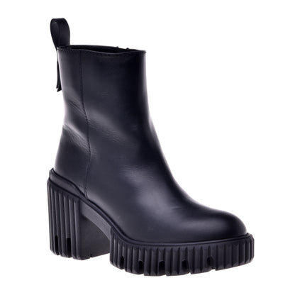 Black calfskin ankle boots