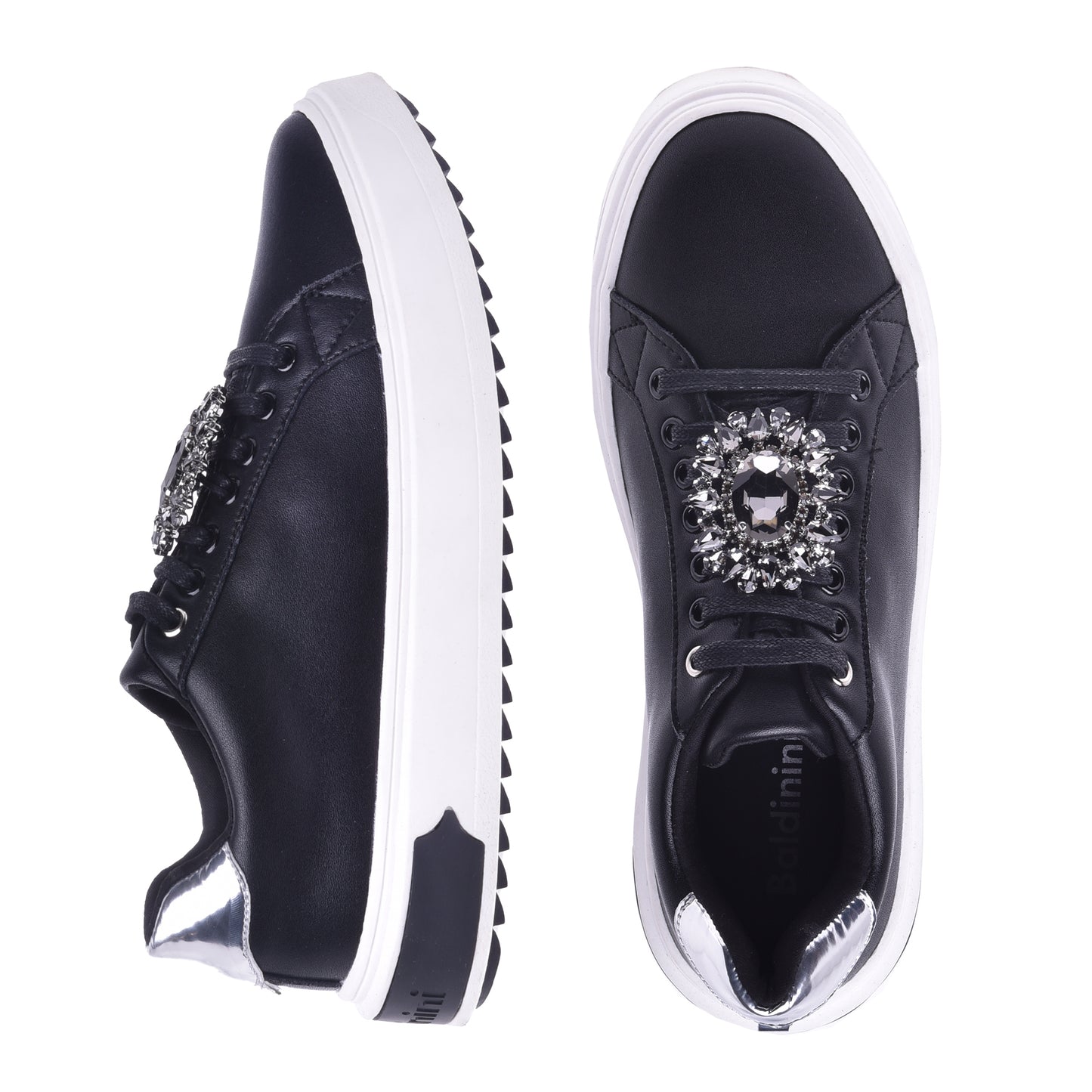 Basket basse en cuir noir