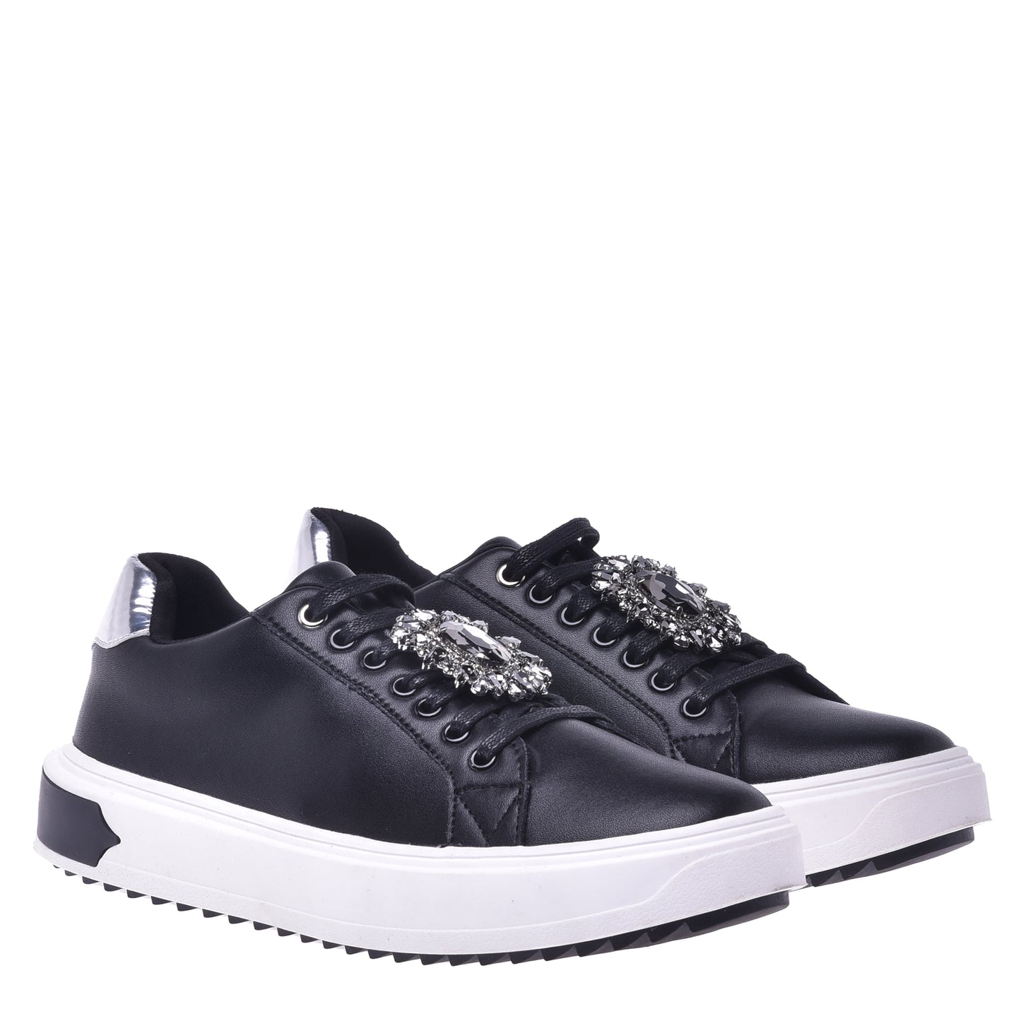 Basket basse en cuir noir
