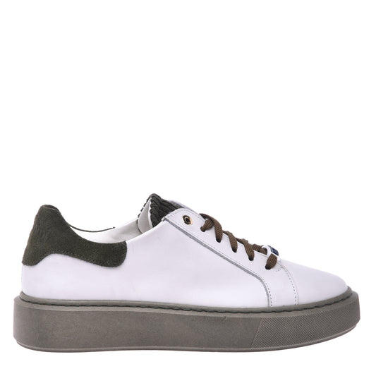 Basket basse en cuir nappa crème et tissu vert