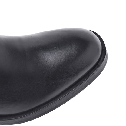Ankle boots in black calfskin