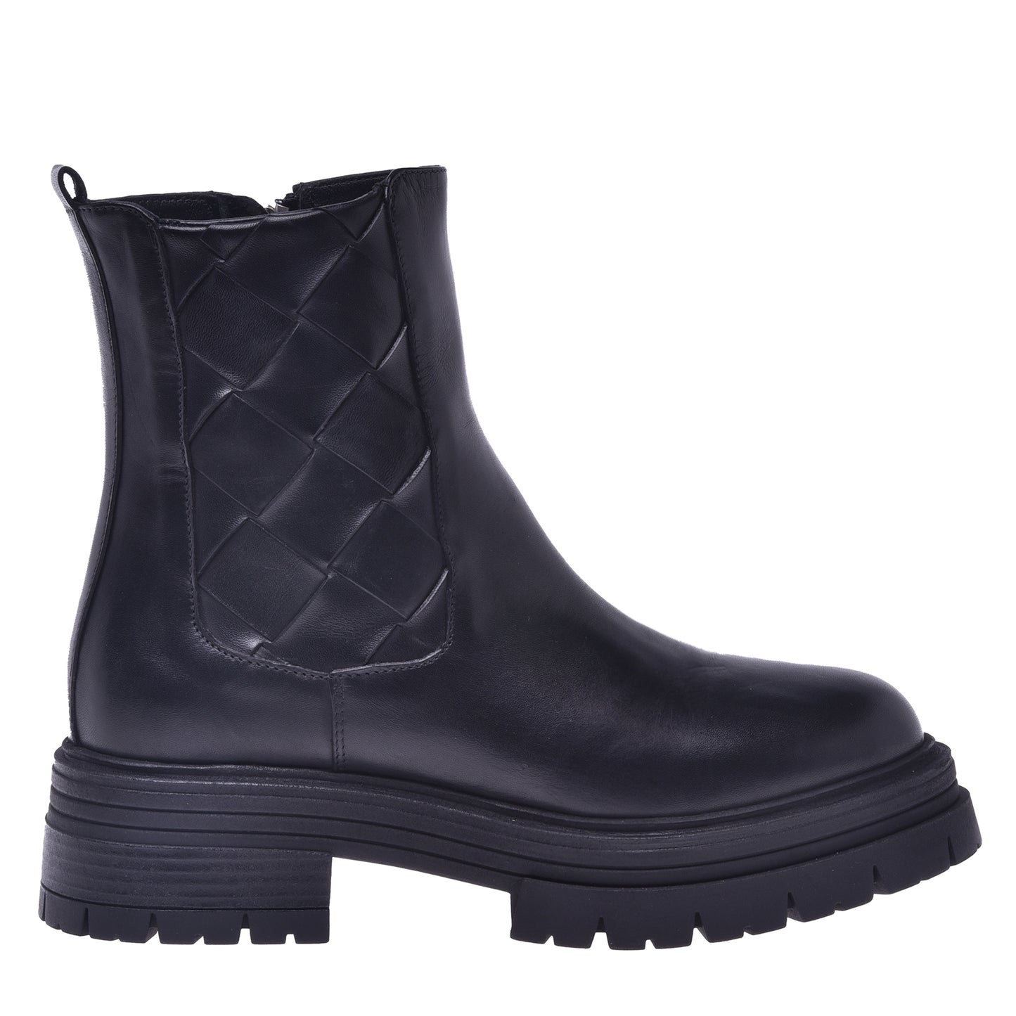 Ankle boots in black calfskin