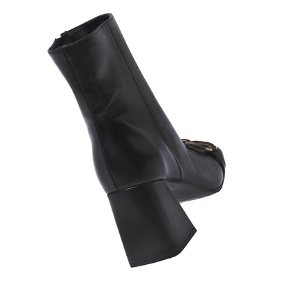 Ankle boots in black nappa