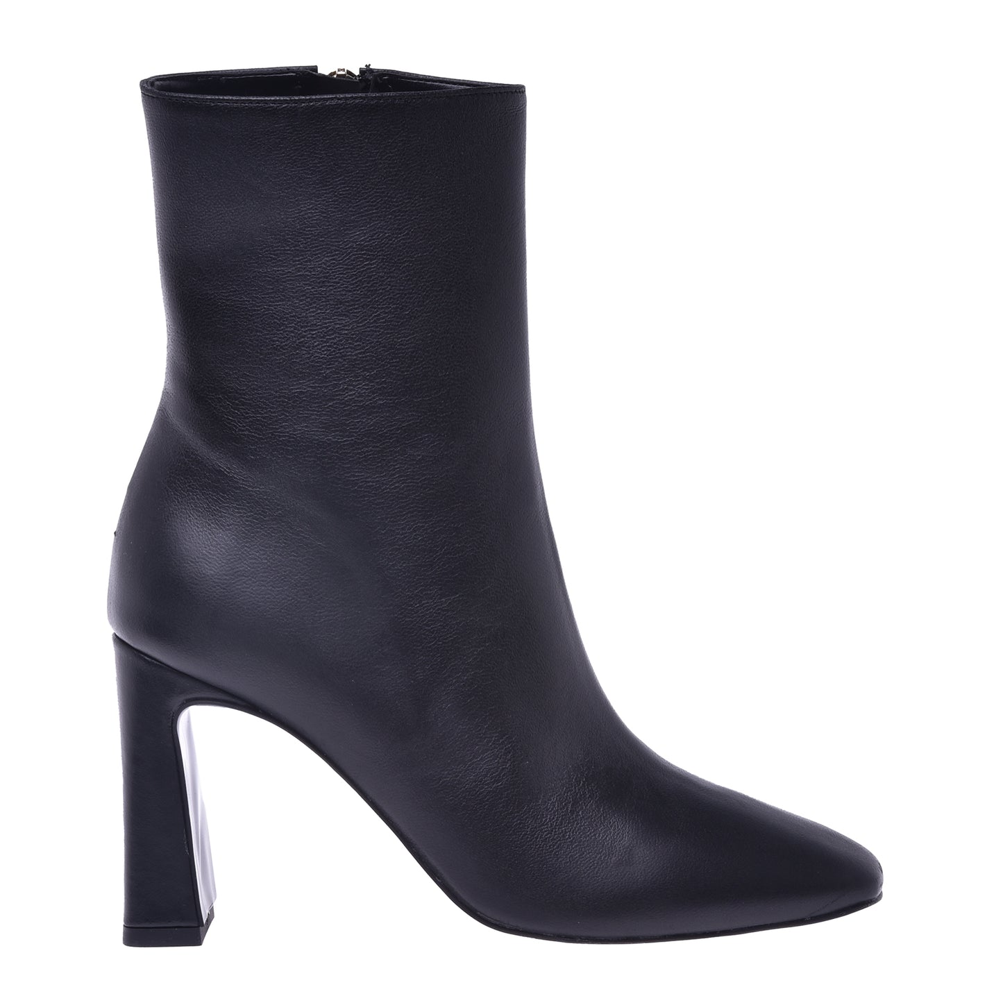 Ankle boots in black nappa