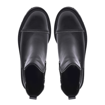 Ankle boots in black calfskin