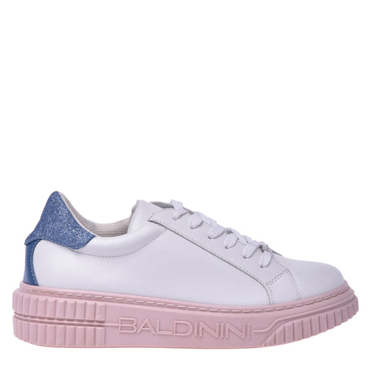 Basket tennis en cuir de veau blanc et paillettes bleu clair