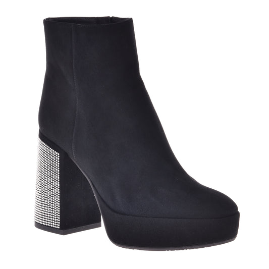Ankle boot in black suede