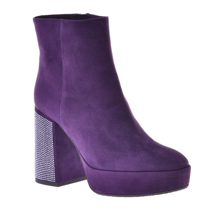 Ankle boots in violet suede