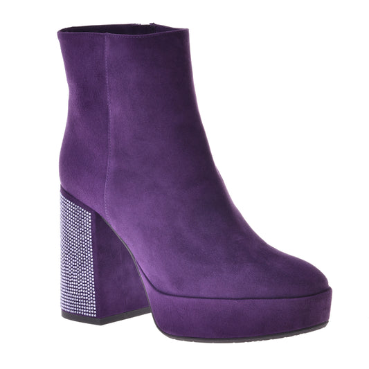 Ankle boots in violet suede