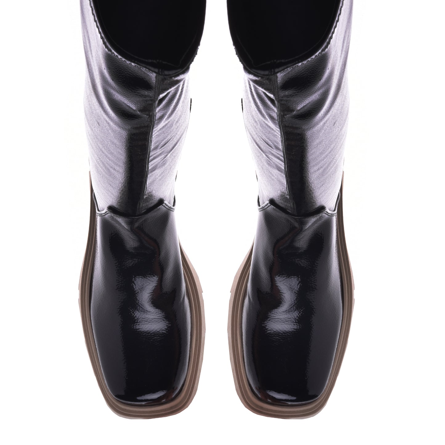 Bottes en cuir verni noir