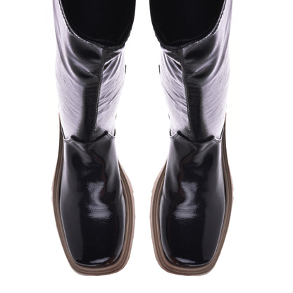 Bottes en cuir verni noir
