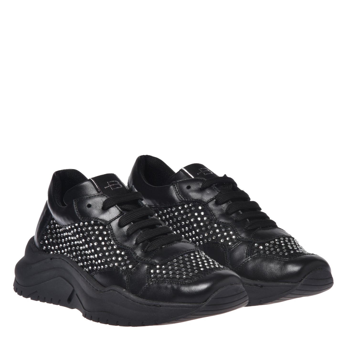 Sneakers noires en résille