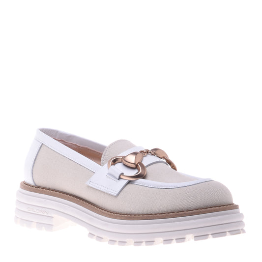 Loafer in white and beige shiny calfskin