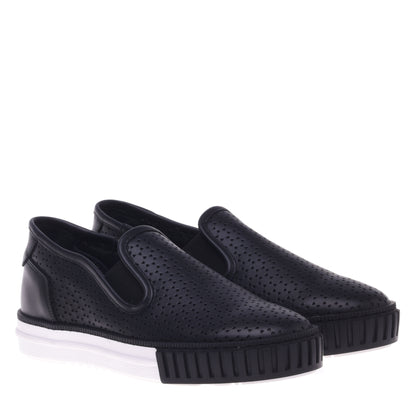 Mocassins noirs en cuir nappa perforé