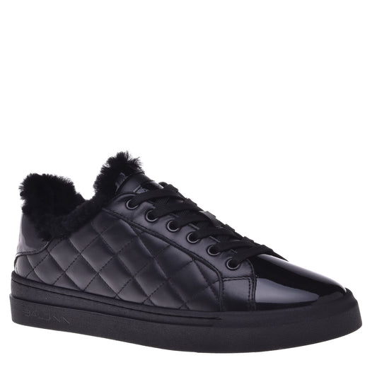 Baskets vernies en cuir matelassé noir