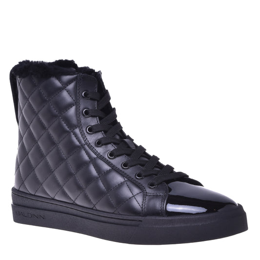 Baskets vernies en cuir matelassé noir