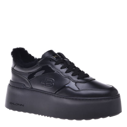Baskets en cuir noir