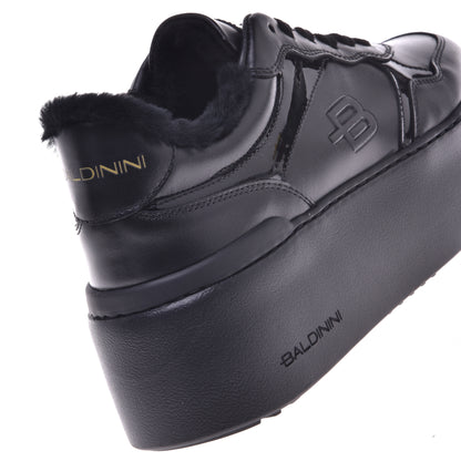 Baskets en cuir noir