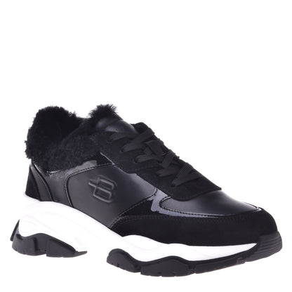 Baskets en daim et cuir noir