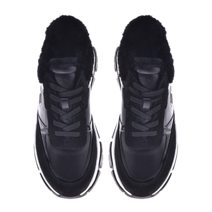 Baskets en daim et cuir noir
