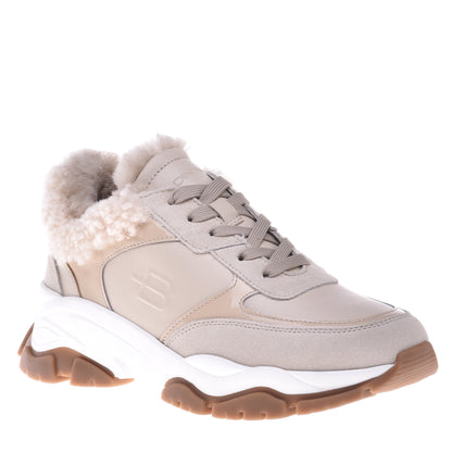 Baskets en daim et cuir beige