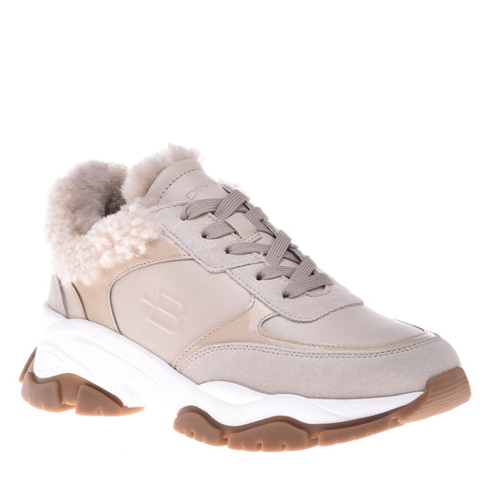 Baskets en daim et cuir beige