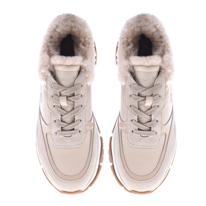 Baskets en daim et cuir beige