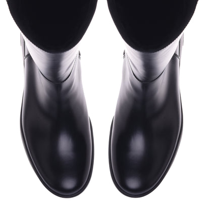Boots in black leather