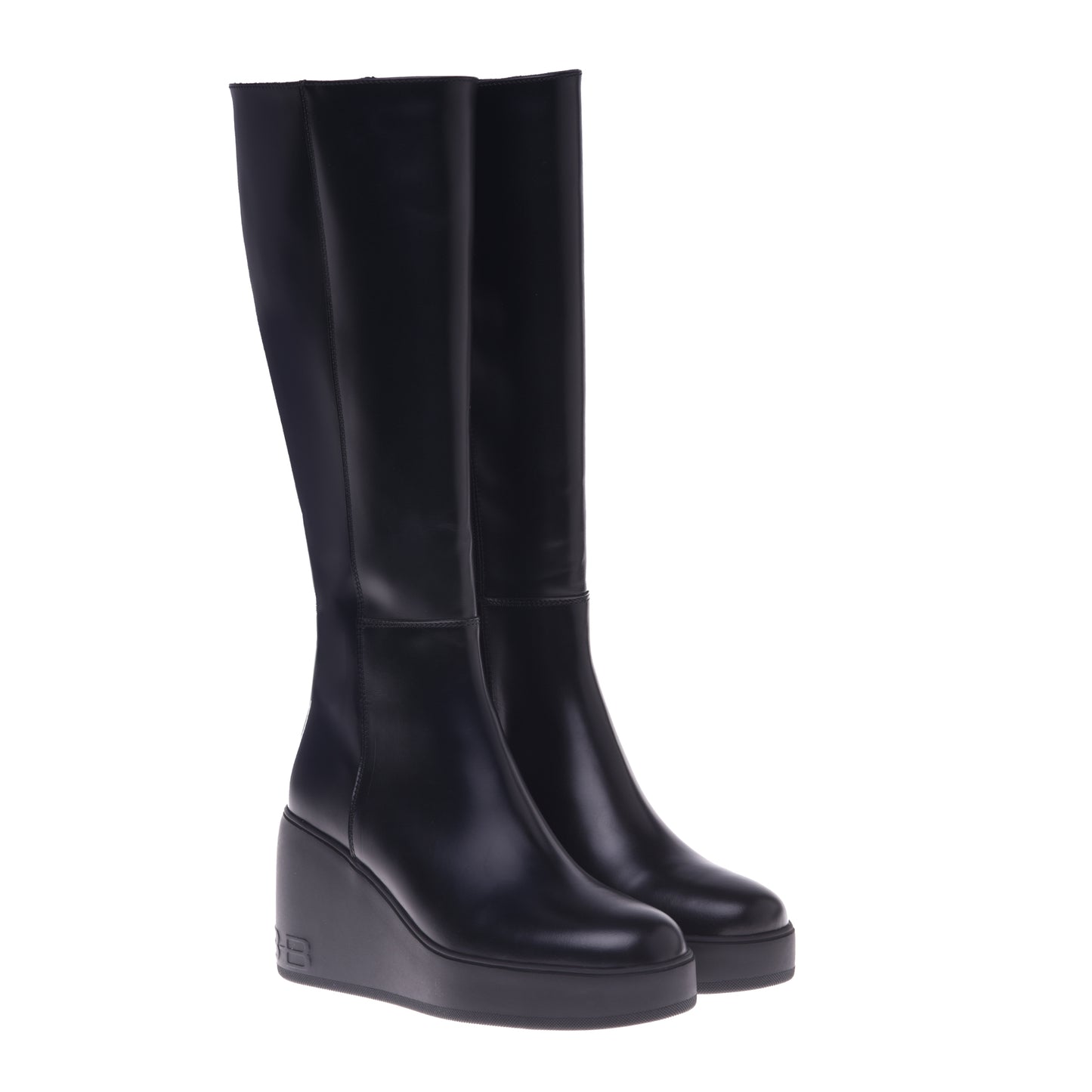 Boots in black leather