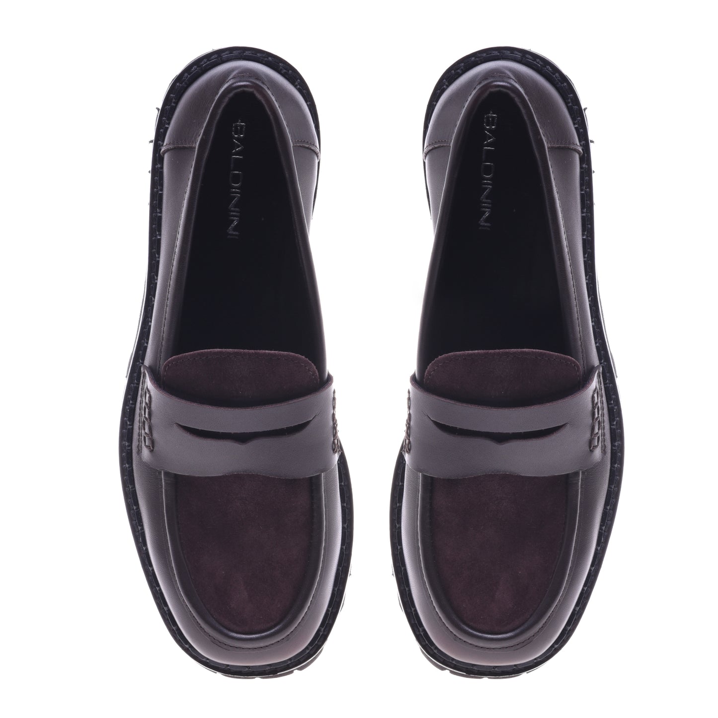 Mocassins marron foncé en daim et cuir