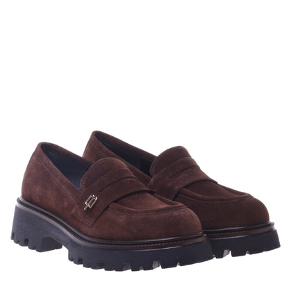 Mocassins brun foncé en daim