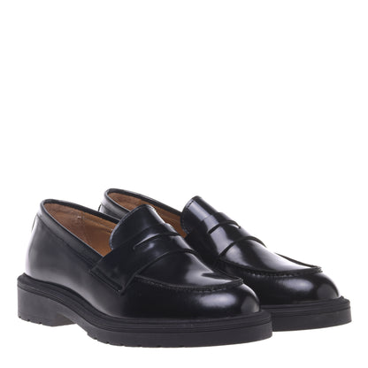 Mocassins noirs en cuir de veau brillant