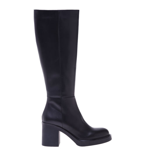 Bottes noires en cuir