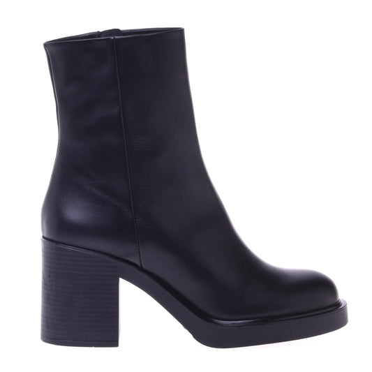 Bottines noires en cuir