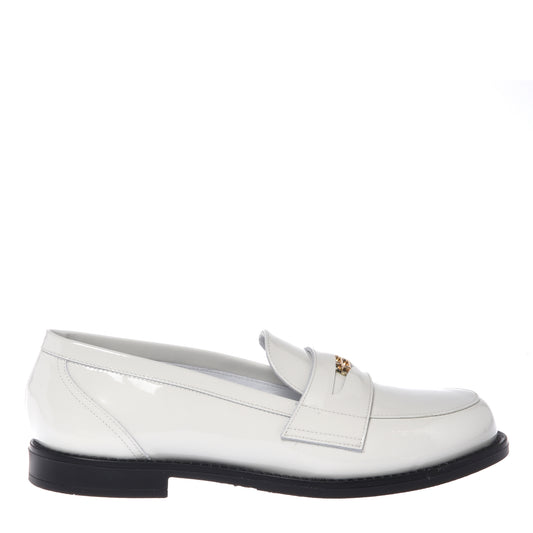 Mocassino in pelle verniciata bianco sporco