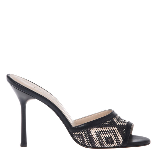 Mule en raphia noir et blanc cassé