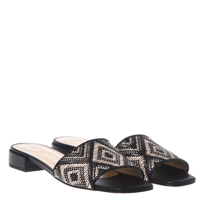 Mule en raphia noir et blanc cassé