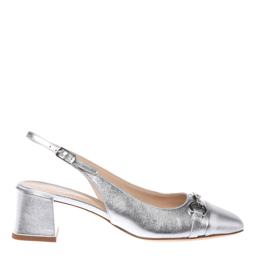 Slingback in nappa laminata argento