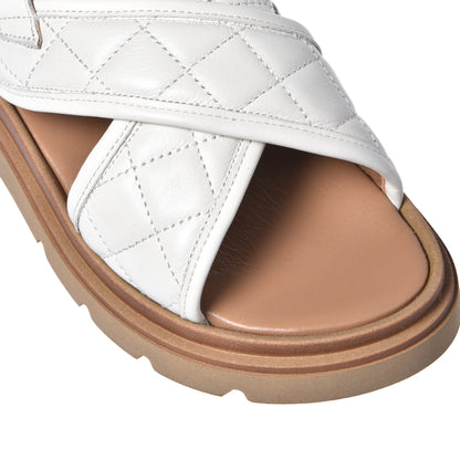 Sandale en cuir matelassé blanc