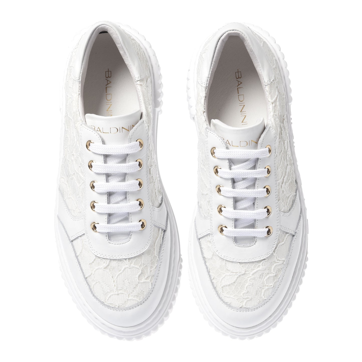 Sneaker en cuir et dentelle blanche