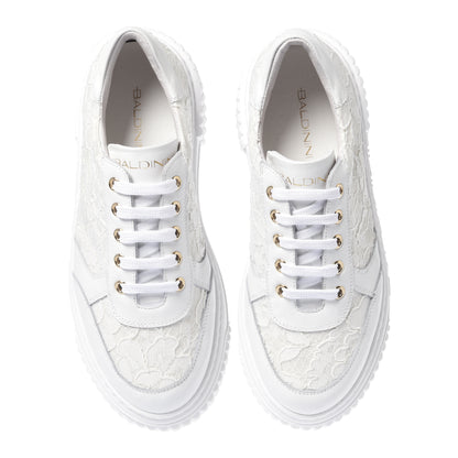 Sneaker en cuir et dentelle blanche