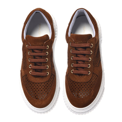 Sneaker en daim perforé marron