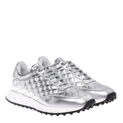 Sneaker en nappa laminé matelassé argent