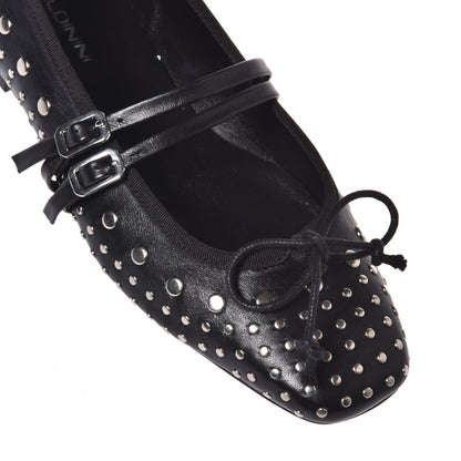 Ballerine en nappa noir avec clous