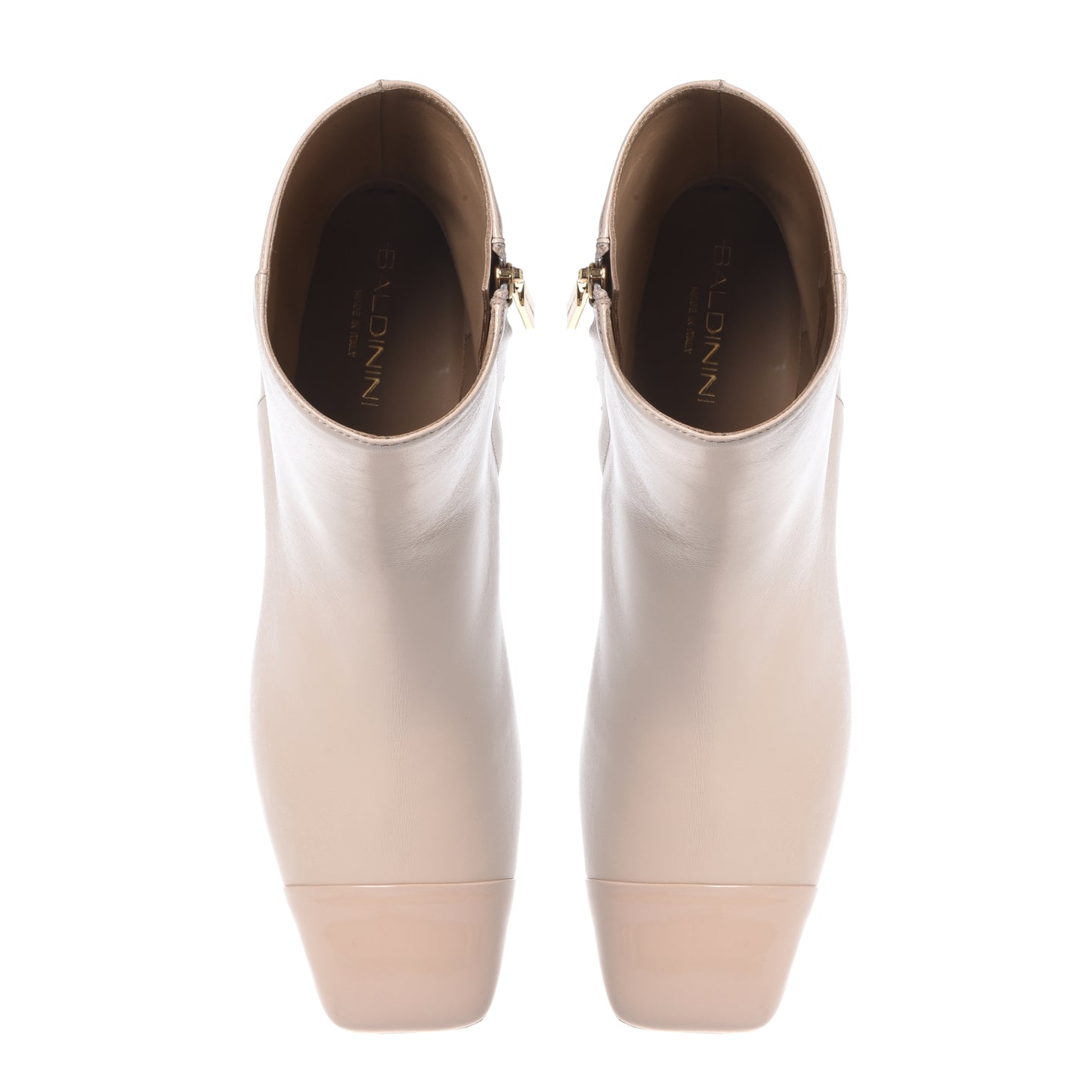 Stivaletto alla caviglia in vernice e nappa beige