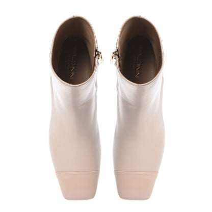 Stivaletto alla caviglia in vernice e nappa beige