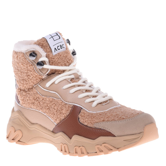 Baskets en simili cuir beige