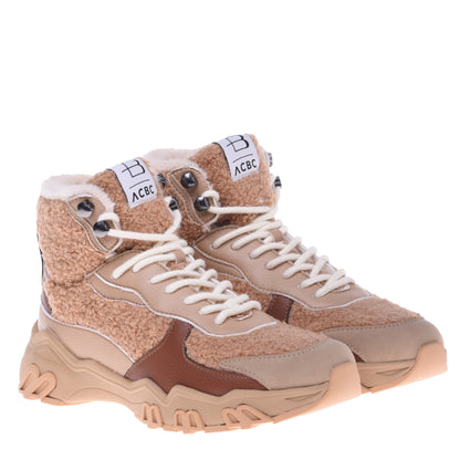 Baskets en simili cuir beige