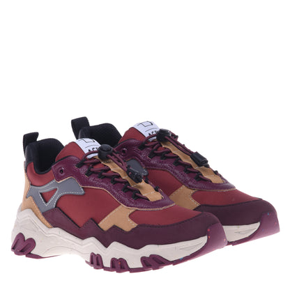Baskets en simili cuir bordeaux